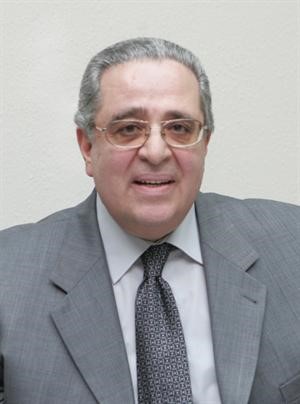دمدحت عطيفة
