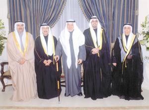 عبداللطيف الصراف يبارك
