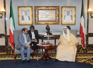 سمو رئيس الوزراء الشيخ ناصر المحمد مستقبلا دعلي اقا محمدي﻿