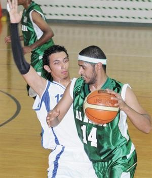 لاعب العربي محمد محزم عليه مسؤولية كبيرة امام الشباب﻿