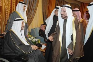 عبدالوهاب الوزان يبارك لسمو الشيخ سالم العلي عودته بالسلامة