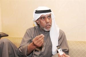 حمد المرداس شارحا مشاكل المنطقة
