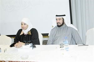بثينة الابراهيم وطارق السويدان خلال المؤتمر﻿﻿احمد باكير﻿