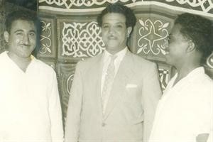 ابراهيم المهيني مع الفنان المصري الراحل محمود شكوكو وعبدالودود الفلاح عام 1961