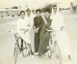 المنصوري الثالث من اليمين ايام الاحمدي 1963﻿