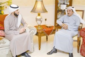 اللواء جاسم لمنصوري متحدثا للزميل ناصر الخالدي﻿﻿اسامة البطراوي﻿