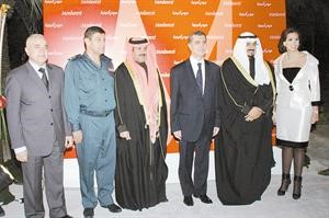 وزير الاعلام الشيخ احمد العبدالله والسفير اللبناني دبسام النعماني والشيخ مبارك الدعيج والملحق العسكري اللبناني وايناس عبدالعزيز
