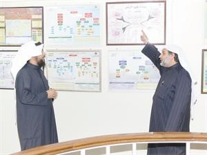 الشطي يعرض بعض اصدارات المبرة التي توثق المصاهرة بين ال النبي صلى الله عليه وسلم والصحابة 