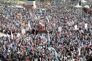 الحريري لجماهير 14فبراير: خرجنا من القمقم ولن نعود إليه