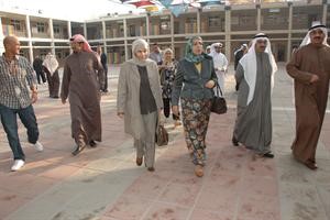 اللوغاني اثناء زيارتها التفقدية الى مدرسة البيروني﻿﻿كرم دياب﻿