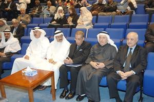د عبدالله الفهيد وطلال ابوغزالة ود صالح هاشم ونامي النامي في المؤتمر﻿