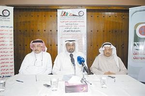 دنبيل الفيلكاوي يتوسط العميري والغامدي في المؤتمر﻿﻿محمد ماهر﻿