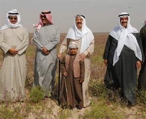 صاحب السمو الامير وحفيده وسمو ولي العهد وسمو رئيس الوزراء والشيخ جابر المبارك﻿