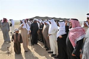 صاحب السمو الامير يحيي مستقبليه في المحمية﻿