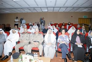 دفاضل صفر وقياديو البلدية خلال ورشة العمل