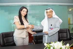 دشعيب الشعيب يتبادل مذكرة التفاهم مع غدير الصقعبي	 اسامة البطراوي﻿