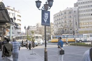 الباصات تزاحم السرافيس لإخراجها من شوارع دمشق من جديد