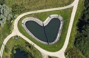 حديقة على شكل قلب في المانيا
﻿