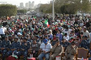 قيادات امنية والاف الحضور يتابعون عرض الداخلية