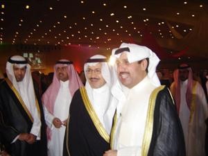 مستشار ولي العهد السعودي الامير دمشعل بن عبدالله مهنئا﻿