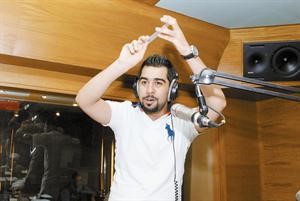 المذيع احمد الموسوي
