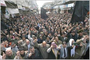 مؤيدو حركة جهاد الفلسطينية اثناء مسيرتهم في مخيم لاجئي خان يونس في جنوب قطاع غزة ضد المخطط الاسرائيلي لضم مسجدي الابراهيمي وبلال افپ