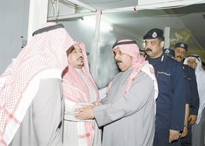 وكيل وزارة الداخلية بالانابة الفريق غازي العمر يقدم واجب العزاء