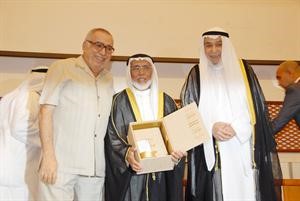 الحماد والمذكور يكرمان دعبدالرحمن العوضي