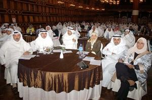دمعصومة المبارك وجمال الشهاب وعدد من الحضور﻿