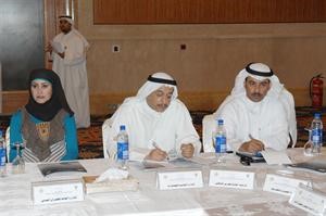 رئيس التطوير والتدريب بالحرس الوطني المقدم ركن فهاد العجمي مع الحضور﻿