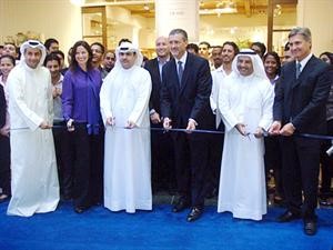 محمد عبدالعزيز الشايع اثناء افتتاح الشركة 29 علامة تجارية في دبي
﻿