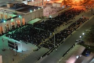 حضور كبير من النساء ملا الساحات الخارجية للمسجد الكبيراسامة البطراوي