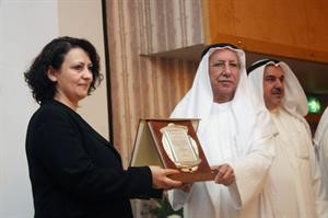 تكريم احدى المشاركات﻿