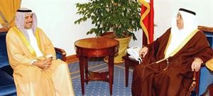 الشيخ محمد بن مبارك ال خليفة مستقبلا الشيخ عزام الصباح
