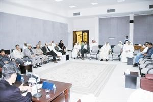 كرم دياب﻿﻿جانب من الحضور في ندوة جمعية الخريجين ﻿