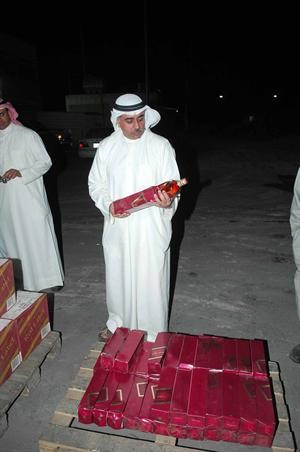 وليد الناصر يشرف على عملية احصاء الزجاجات
