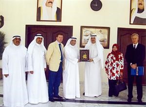 عبدالرحمن النصار مكرما الشيخ سلمان الصباح
