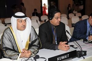 مبارك الخرينج وغانم الميع خلال المؤتمر
