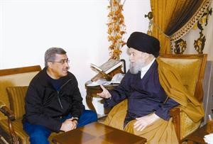 نائب رئيس التحرير الزميل عدنان الراشد خلال زيارته للعلامة السيد فضل الله في بيروت للاطمئنان على صحته﻿﻿ محمود الطويل﻿
