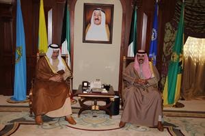 سمو نائب الامير وولي العهد الشيخ نواف الاحمد مستقبلا الشيخ جابر المبارك﻿