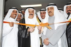محمد الكندري مفتتحا السوق الجديد في تعاونية عبدالله المبارك
محمد ماهر