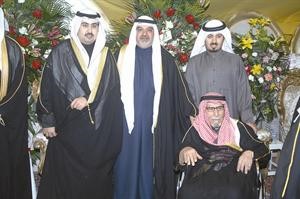 خماط النبهان مع ولده عبدالرزاق وحفيديه احمد ومشعل﻿