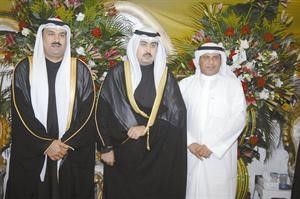 المعرس متوسطا محمد العدواني وعمه بدر النبهان﻿
