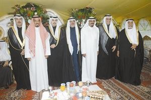 الشيخ حمد السالم وراشد الهبيدة يباركان﻿