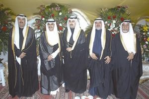 الشيخ ثامر جابر الاحمد يقدم التهاني﻿