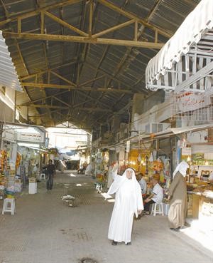 منصور الهاجري في السوق القديم