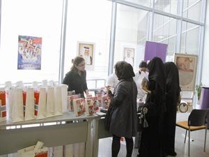 الطالبات خلال عملية الفحص﻿
