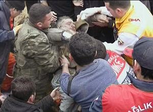 زلزال بقوة ست درجات يقتل ويصيب العشرات في تركيا