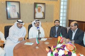 يوسف دشتي وبابك افقهي خلال المؤتمر الصحافي