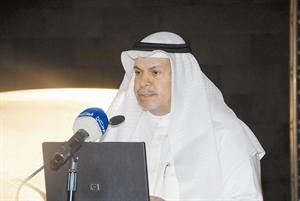 خالد البابطين ملقيا كلمته خلال الاحتفال
